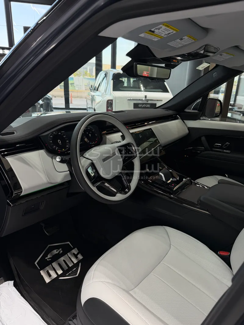 2025 لاند روفر رينج روفر سبورت اتش اس اي