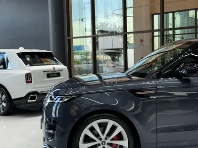 2025 لاند روفر رينج روفر سبورت اتش اس اي