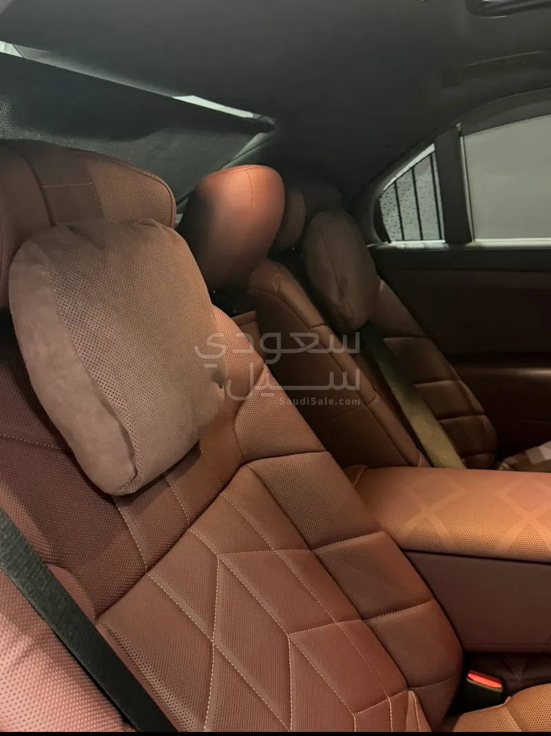 2025 بي ام دبليو الفئة السابعة 740أي