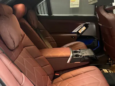 2025 بي ام دبليو الفئة السابعة 740أي