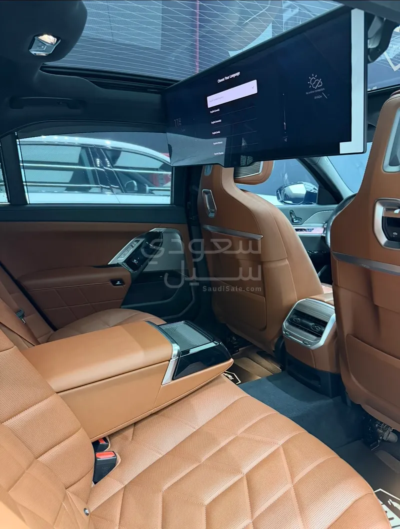 2025 BMW 7 Series 735i