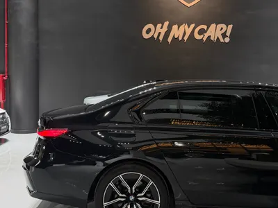 2025 BMW 7 Series 735i