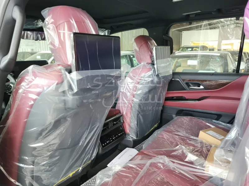 2026 لكزس إل إكس 600