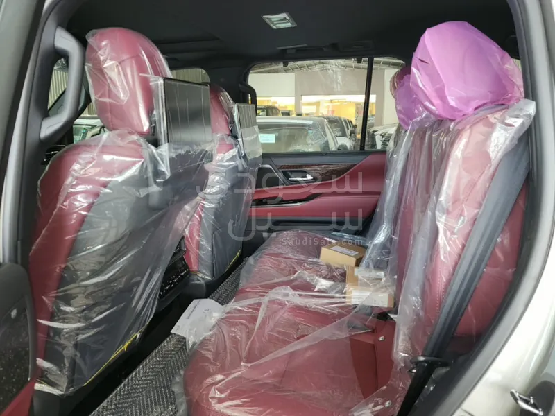 2026 لكزس إل إكس 600