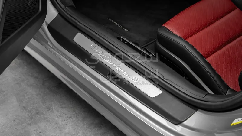 2024 بورش 911 كاريرا اس