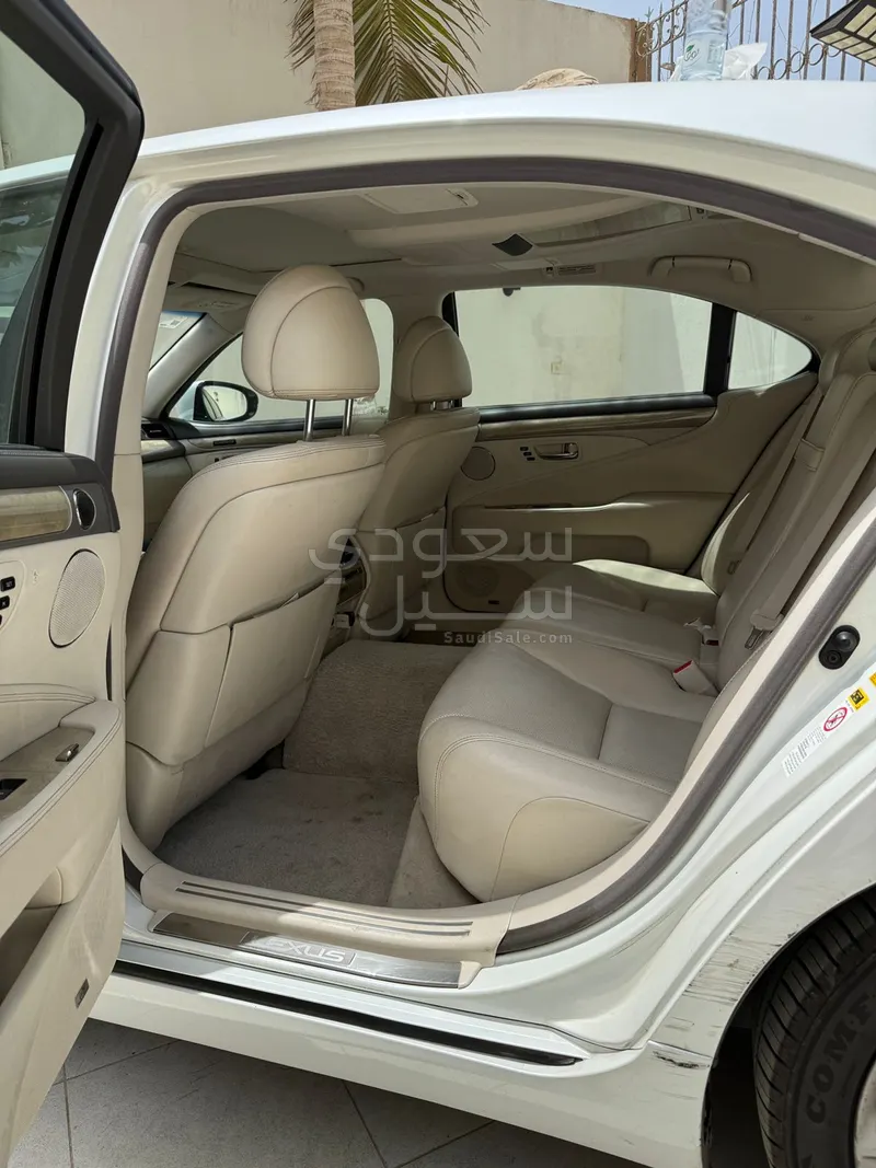 2014 Lexus LS 460 L