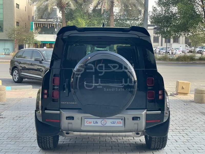 2025 لاند روفر ديفيندر