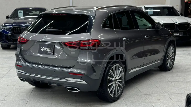 2022 مرسيدس - بنز جي إل أي 200