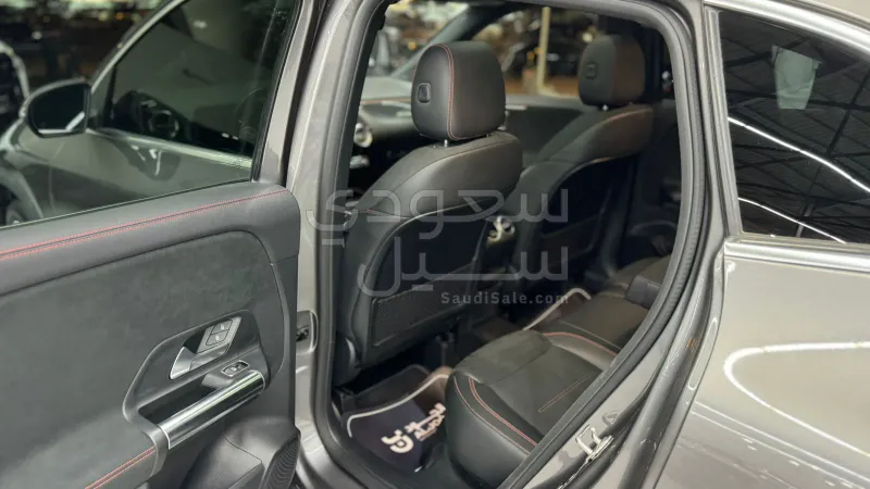 2022 مرسيدس - بنز جي إل أي 200