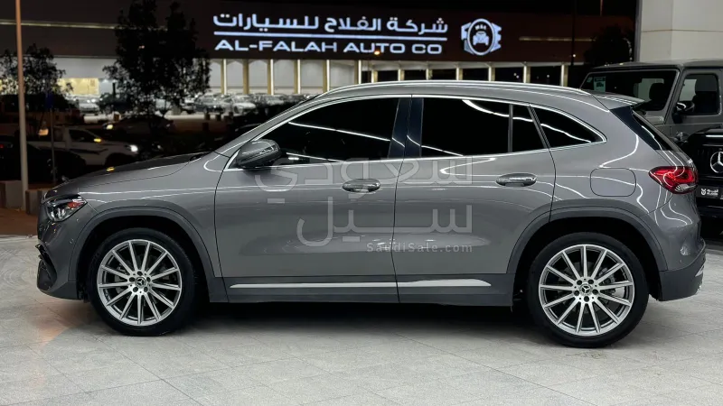 2022 مرسيدس - بنز جي إل أي 200