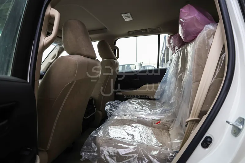 2025 تويوتا لاند كروزر جي اكس ار