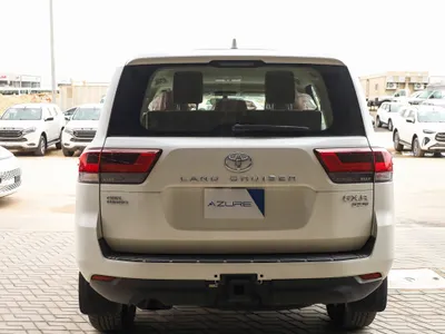 2025 تويوتا لاند كروزر جي اكس ار