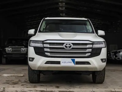 2025 تويوتا لاند كروزر جي اكس ار