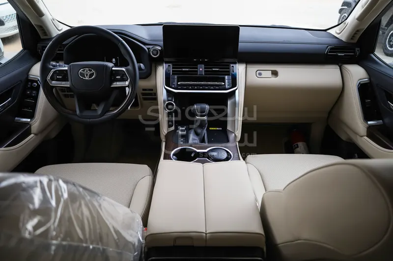 2026 تويوتا لاند كروزر جي اكس ار