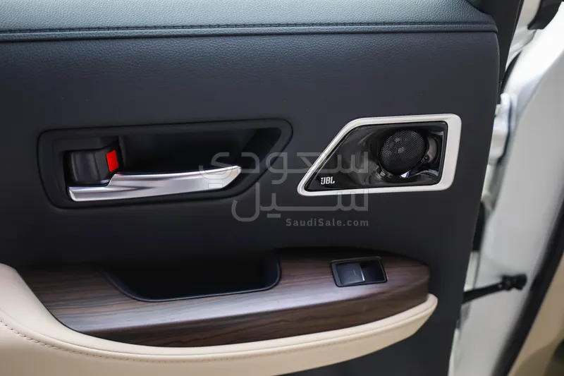 2026 تويوتا لاند كروزر جي اكس ار