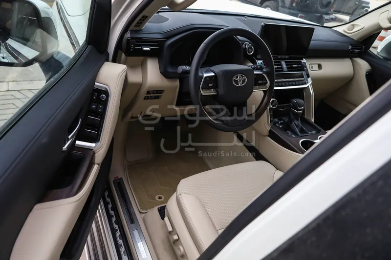 2026 تويوتا لاند كروزر جي اكس ار