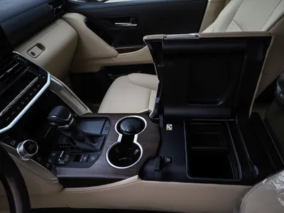 2026 تويوتا لاند كروزر جي اكس ار