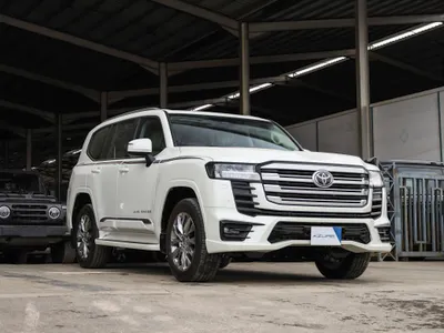 2026 تويوتا لاند كروزر جي اكس ار