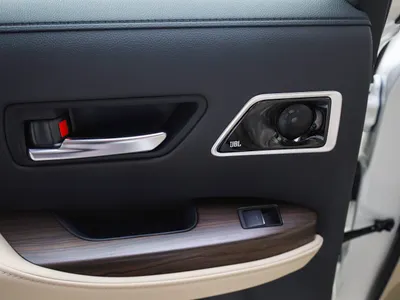 2026 تويوتا لاند كروزر جي اكس ار