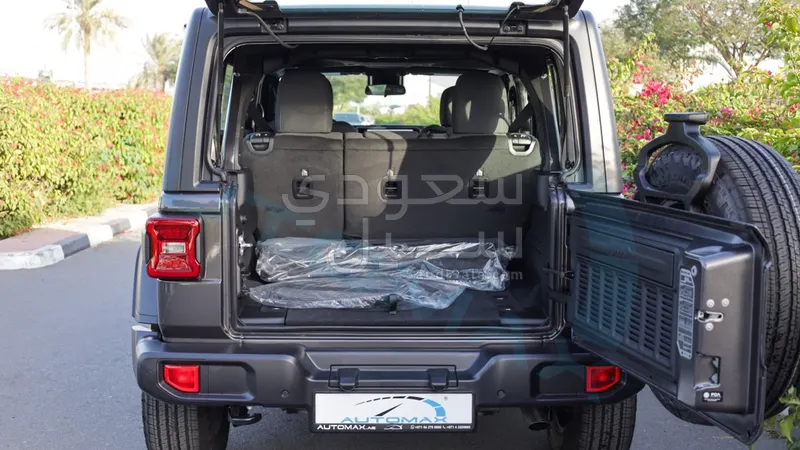 2025 جييب رانجلر سبورت بلس