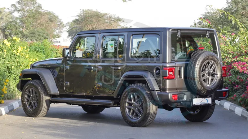 2025 جييب رانجلر سبورت بلس