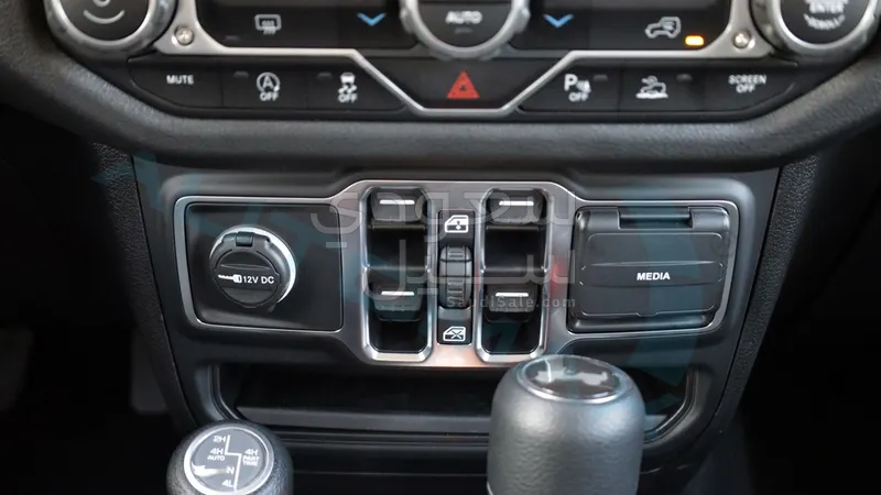 2025 جييب رانجلر سبورت بلس