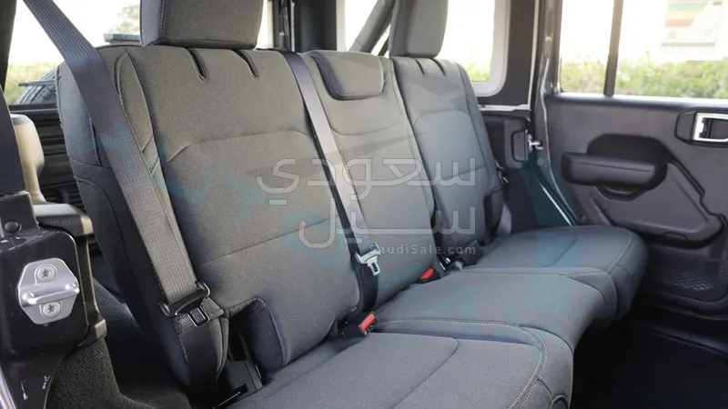 2025 جييب رانجلر سبورت بلس