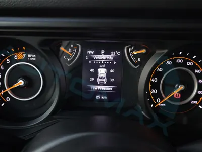 2025 جييب رانجلر سبورت بلس