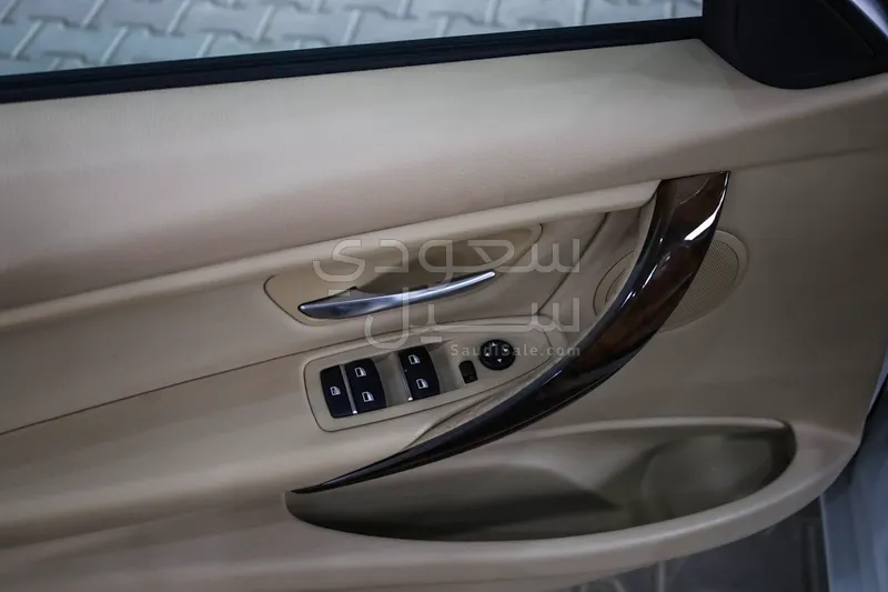 2016 BMW 3 Series 320i