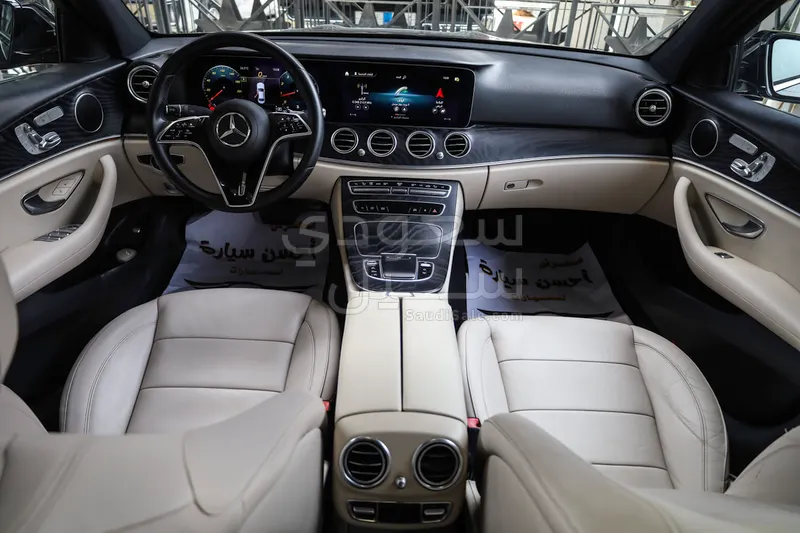 2021 مرسيدس - بنز إي 300