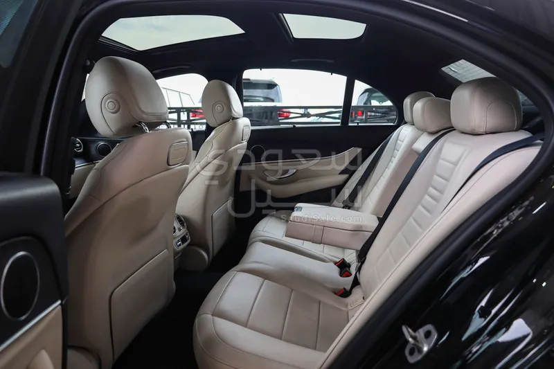 2021 مرسيدس - بنز إي 300