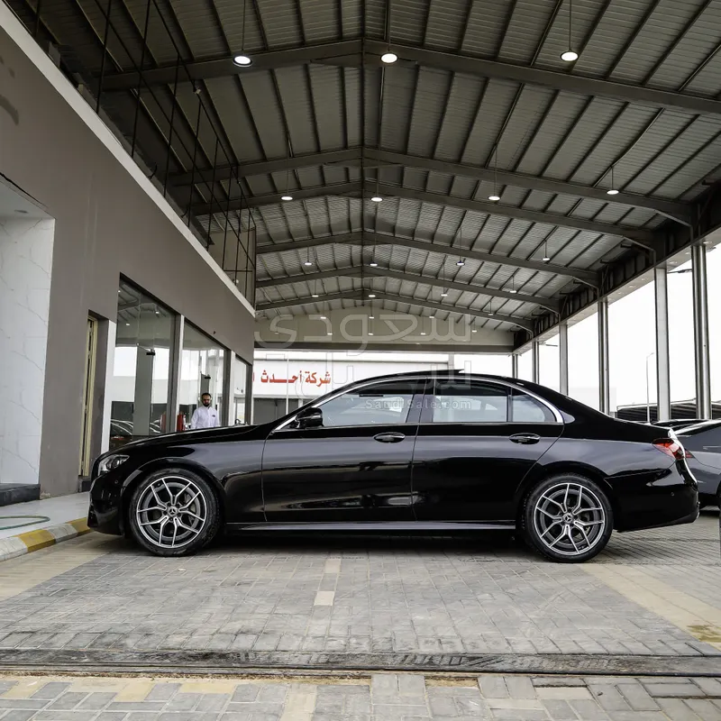 2021 مرسيدس - بنز إي 300