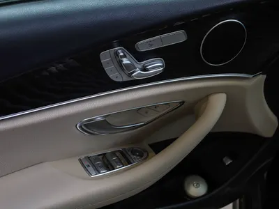 2021 مرسيدس - بنز إي 300