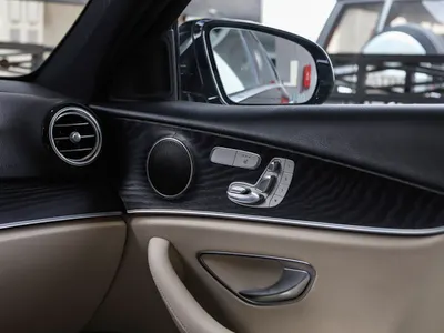 2021 مرسيدس - بنز إي 300