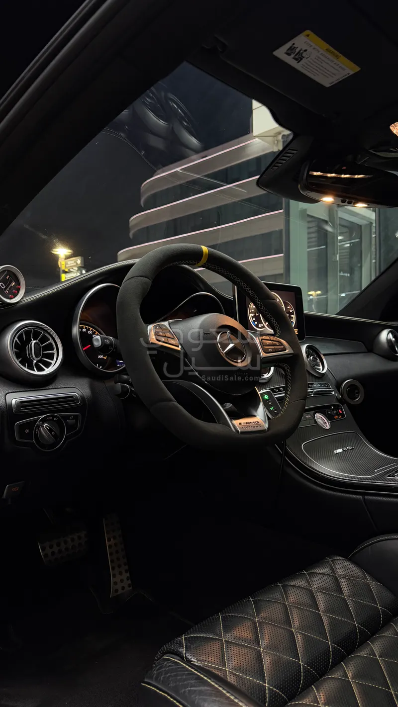 2017 مرسيدس - بنز سي الاصدار 1