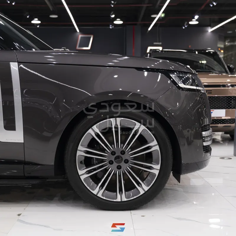 2026 لاند روفر رينج روفر اوتوبيوغرافي