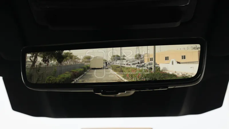 2025 لاند روفر ديفيندر 130 اكس