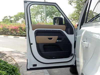 2025 لاند روفر ديفيندر 130 اكس