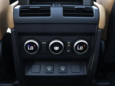 2025 لاند روفر ديفيندر 130 اكس