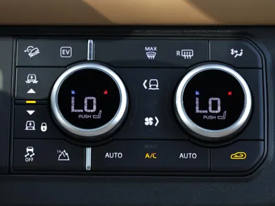 2025 لاند روفر ديفيندر 130 اكس