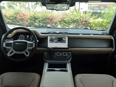 2025 لاند روفر ديفيندر 130 اكس