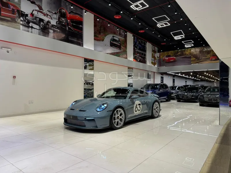 2024 بورش 911 اس تي