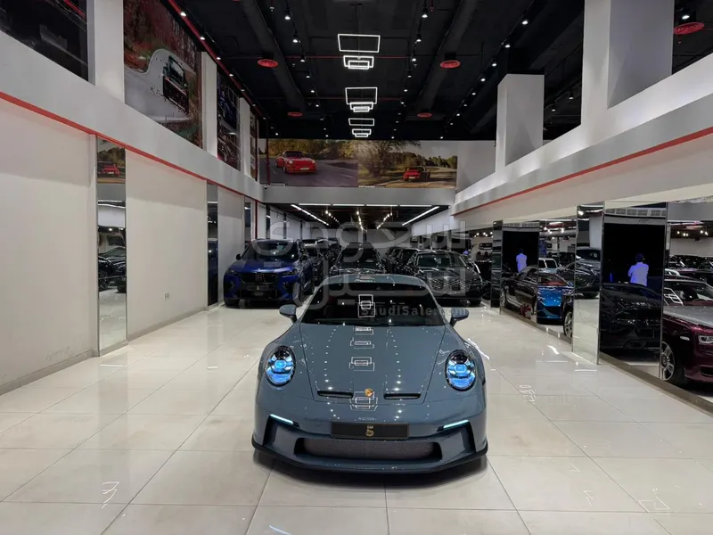 2024 بورش 911 اس تي