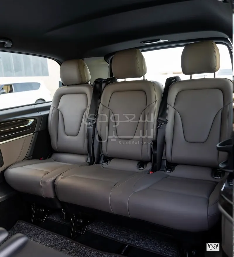 2022 مرسيدس - بنز في 250