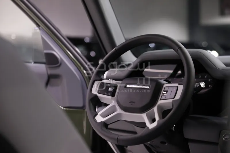 2026 لاند روفر ديفيندر اس اي