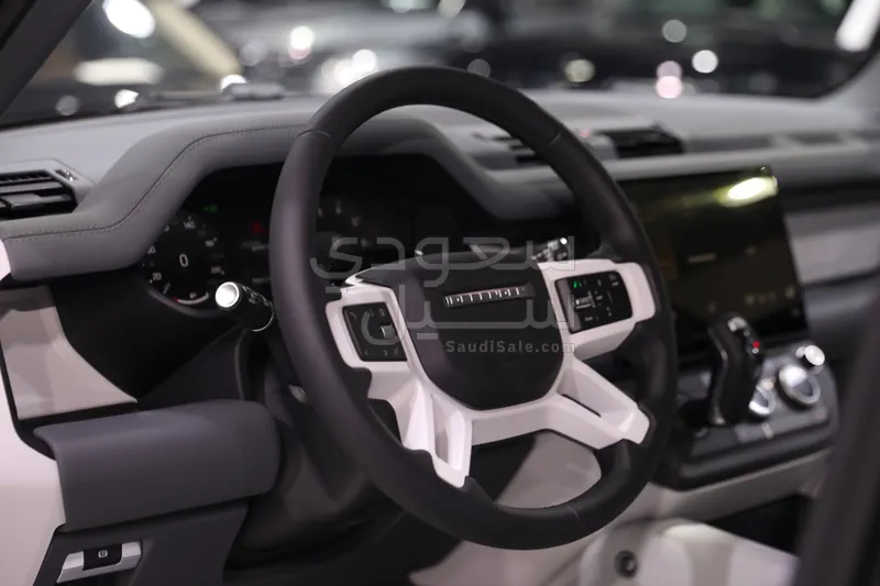 2026 لاند روفر ديفيندر اس اي