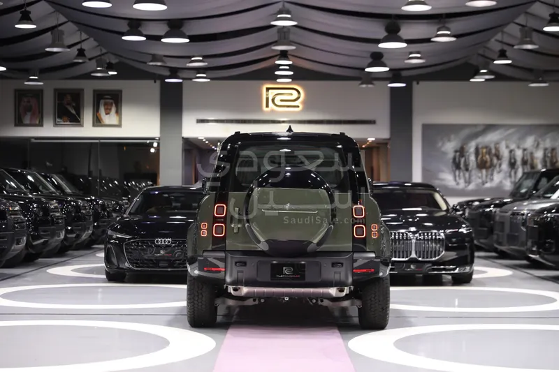 2026 لاند روفر ديفيندر اس اي