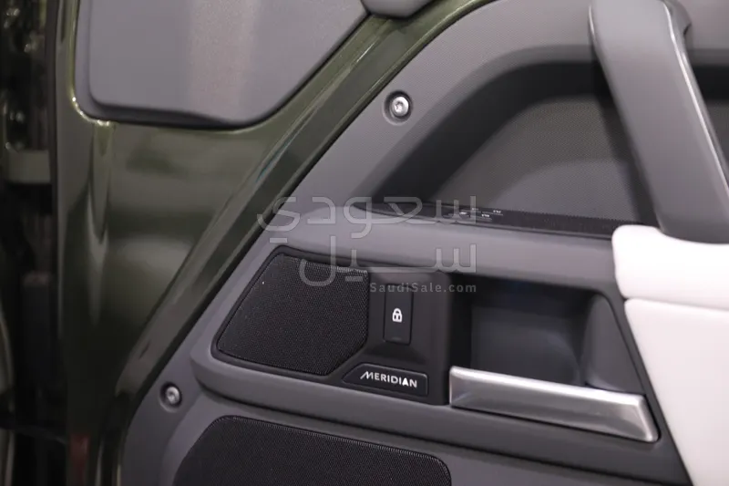 2026 لاند روفر ديفيندر اس اي