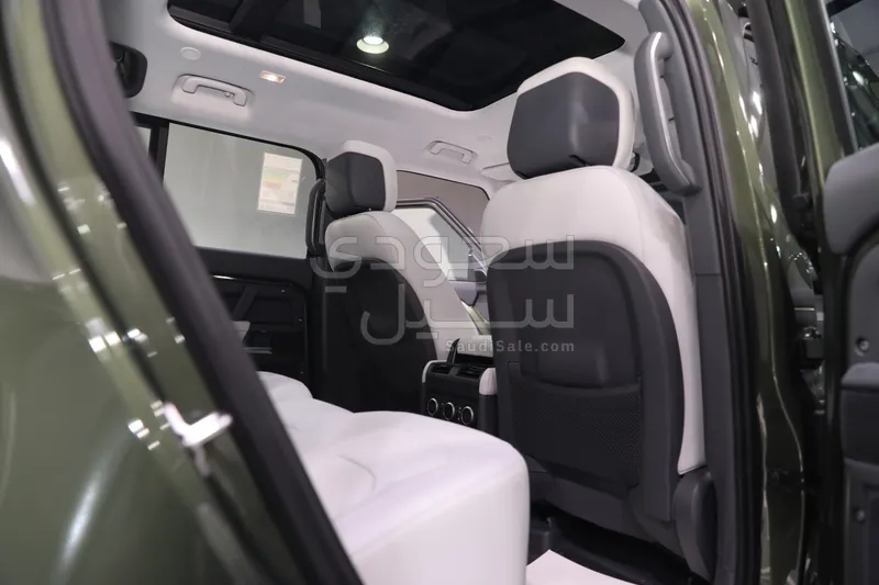 2026 لاند روفر ديفيندر اس اي