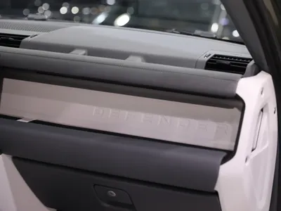 2026 لاند روفر ديفيندر اس اي